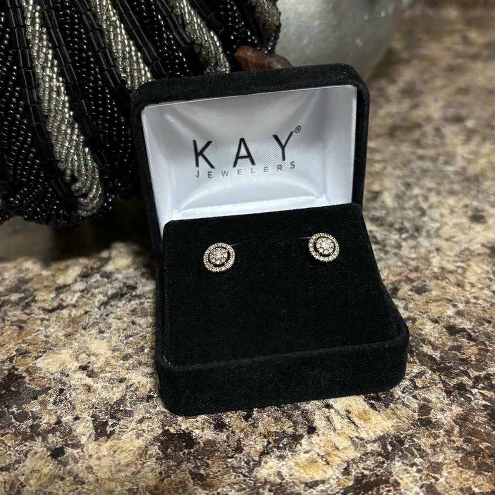 💎✨Authentic Genuine Diamond Halo Cluster Earrings-EUC